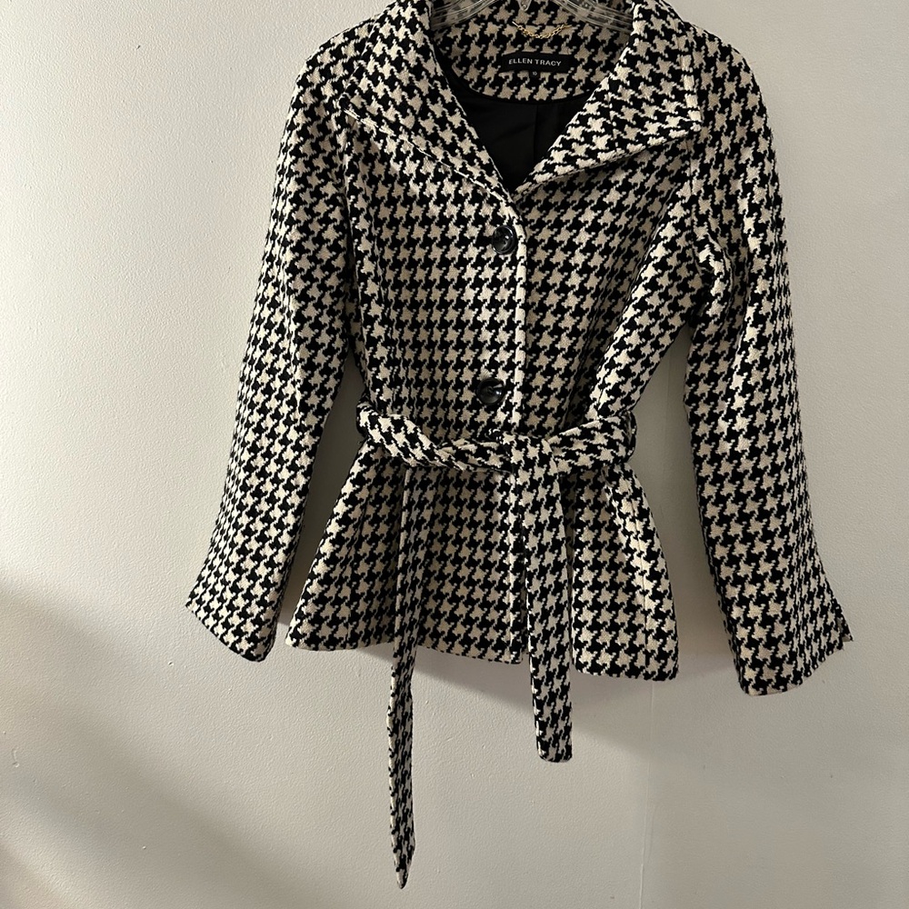 Ellen Tracy Wool Blend Houndstooth
Peacoat Size 10 - Picture 4 of 8
